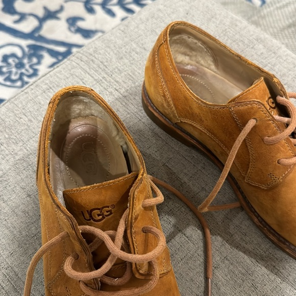 Ugg shoes in brown with shearling heel liner size 8 - Picture 4 of 7